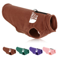 pull polaire pour chien the dog face en 4 couleurs : marron, vert, violet et rose sur fond blanc