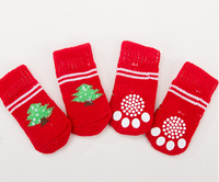 Chaussons pour chien en coton rouge avec motifs