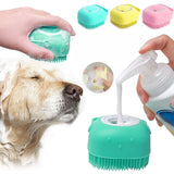 Brosse de bain pour chien distributeur de savon